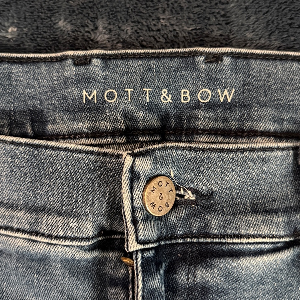 Mott & Bow Men’s Slim Jeans - Blue - Picture 2 of 10